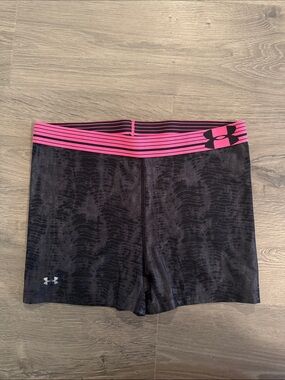 Under Armour Black/Pink Compression/Bike Shorts with Pink Striped Waistband